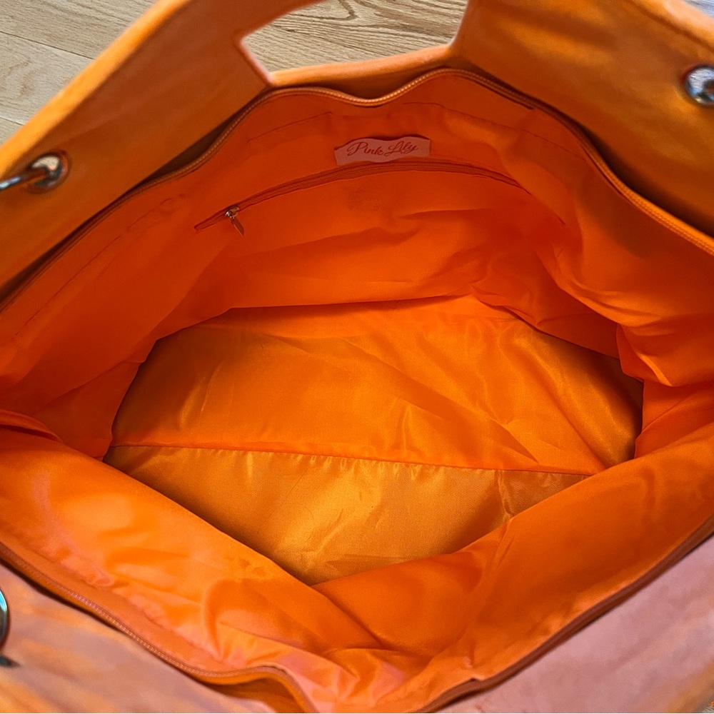 Pink Lily Weekender & Accessories Bag View 2